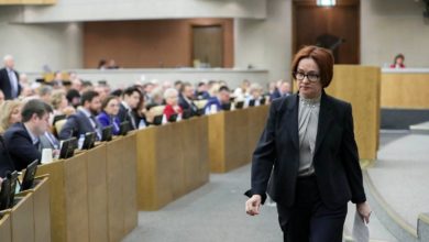Photo of إلفيرا نابيولينا: المرأة التي تقود اقتصاد الحرب في روسيا